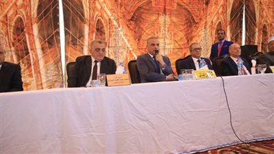 علماء الأزهر ومحافظ سوهاج يشهدون مراسم الصلح بين عائلتين وسط الآلاف من أهالي أخميم