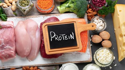 كيف يساهم تناول البروتين في تعزيز صحة العضلات؟