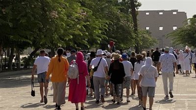 بالتزامن مع يوم السياحة العالمي.. معابد الكرنك تستقبل 8300 سائح