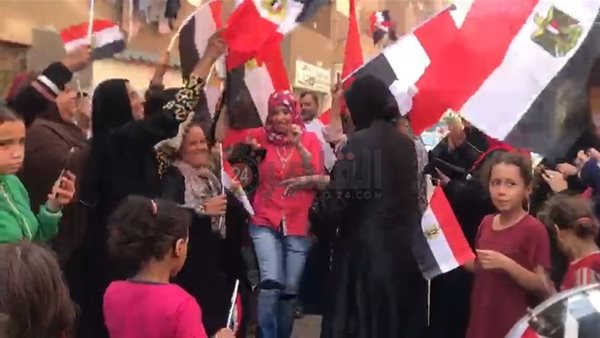 احتفالات أمام مقرات