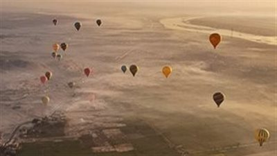 انطلاق 35 رحلة بالون طائر بسماء الأقصر تقل على متنها 850 سائحا 
