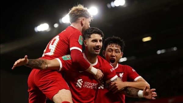 لاعبو ليفربول من