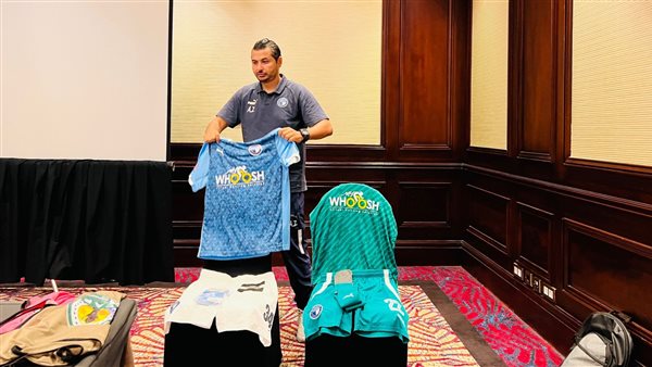 قميص بيراميدز من