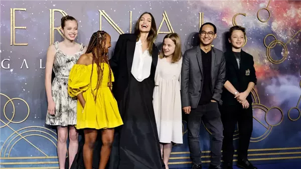 أنجلينا جولي رفقة