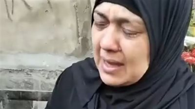 انهيار أسرة شاب قتل على يد تشكيل عصابي بكفر الشيخ: كان دراع أبوه اليمين واتكسر بعد وفاته | بث مباشر