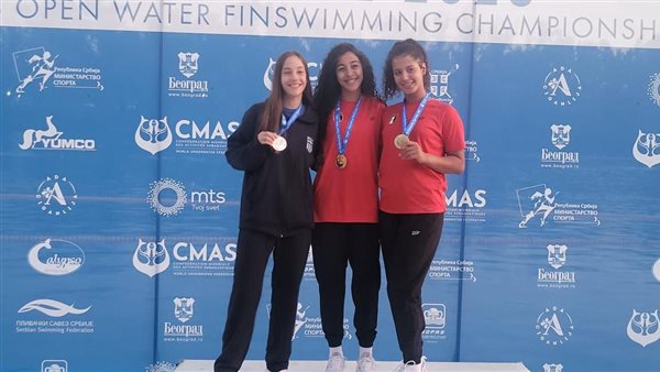 جانب من تتويج لاعبي