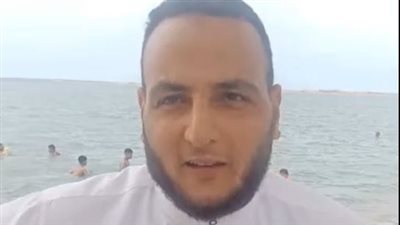 عريس المنيا بالزي الأزهري: لبست البدلة واتصورت بيها.. ولست متعصبا لـ زي معين| بث مباشر 