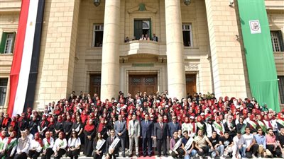 جامعة القاهرة تتزين بالأعلام مع بدء العام الدراسي الجديد 2023-2024