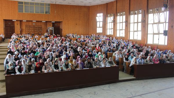 طلاب جامعة المنصورة