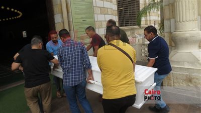 صلاة الجنازة على الفنان محمد فريد في مسجد الحصري بأكتوبر | بث مباشر