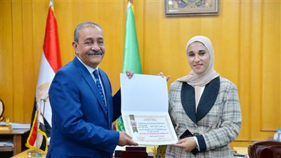 محافظ الإسماعيلية يكرم الأولى على كليات طب الأسنان على مستوى الجمهورية