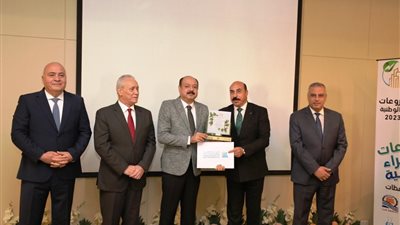 محافظ أسوان يشارك في المؤتمر الإقليمي الثاني للمبادرة الوطنية للمشروعات الخضراء الذكية بالأقصر