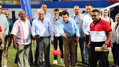 وزير الرياضة ومحافظ بورسعيد يشهدان ختام بطولة الجمهورية للشركات | صور