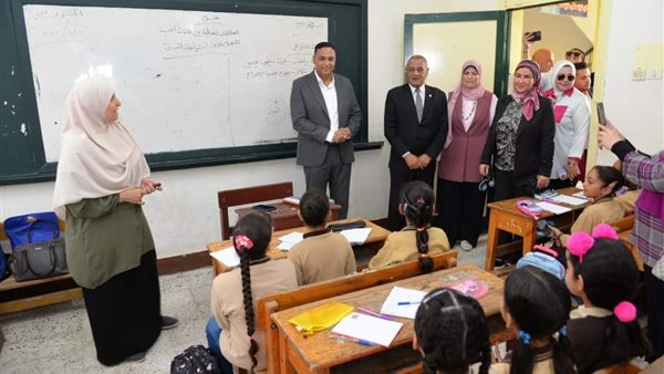 جولة المحافظ بالمدارس