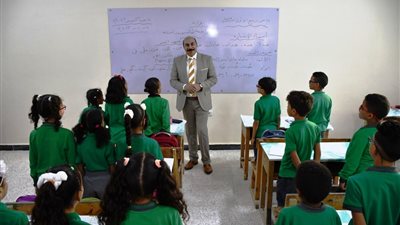 محافظ أسوان يفتتح أعمال التطوير ورفع الكفاءة بمدرسة نجيب محفوظ لغات فرنسي