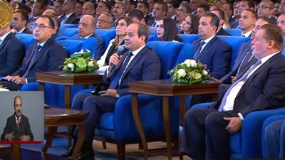 السيسي: بنوعي الناس تكشف على نفسها.. مش علشان معناش فلوس نعالجهم بس عشان اللي بيتئذي بيتألم 