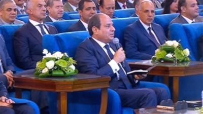 السيسي: الناس اللي بتدخل مستشفى وميعجبهاش بقولكم البلد هتجيب لما يكون معاها | بث مباشر