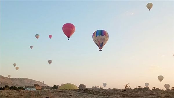 رحلات البالون الطائر