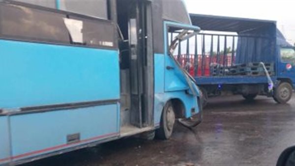 حادث تصادم على الطريق