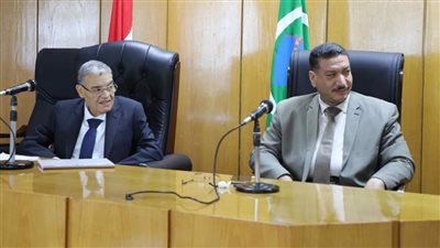 محافظ المنيا يبحث آليات تحديث المخطط الاستراتيجي للتنمية العمرانية 
