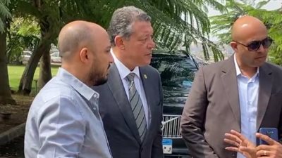 لإجراء الكشف الطبي.. وصول حازم عمر المرشح المحتمل للانتخابات الرئاسية لـ مستشفى معهد ناصر | بث مباشر