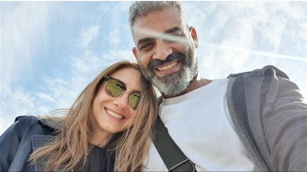 هاني عادل وزوجته