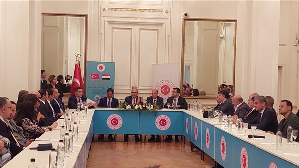 اجتماع مستثمرين مصريين