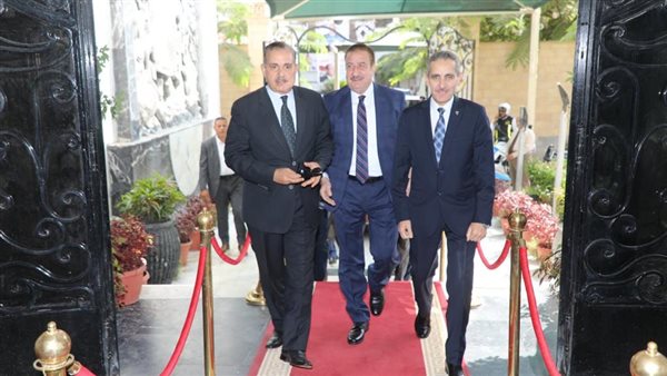 محافظ المنوفية وضيوفه