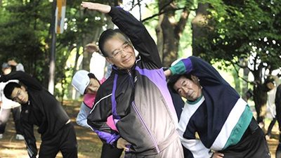 رياضة يابانية تساعد على زيادة معدل التقدم في العمر.. تعرف على تمارين راديو تايسو