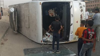 إصابة 13 موظفا بمركز شباب حلون إثر تصادم نقل بميني باص بالمعصرة |صور