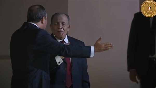 الرئيس السيسي واللواء