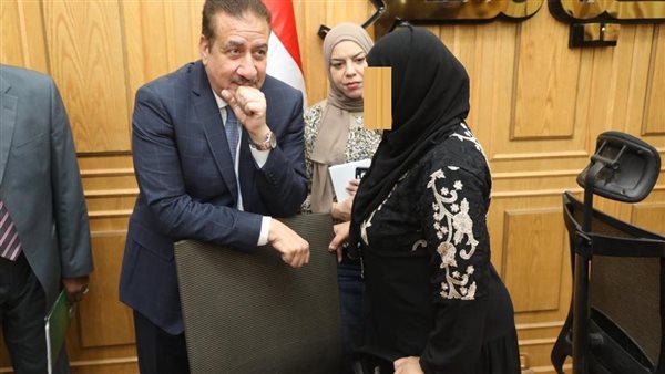 جانب من لقاء محافظ