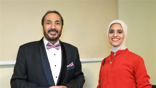 علي الحجار ومحررة