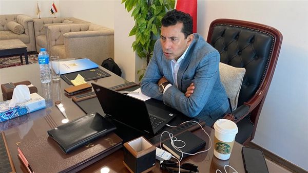 وزير الشباب والرياضة