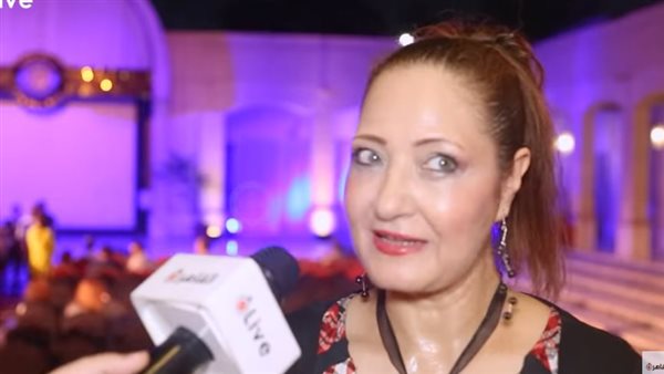 الفنانة عنبر