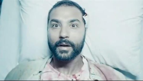 كريم فهمي في حكاية