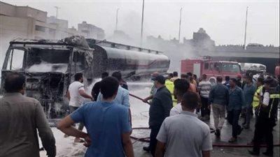 بـ 10 سيارات إطفاء.. السيطرة على حريق سيارة مواد بترولية بالقليوبية | بث مباشر