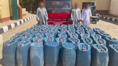 قبل بيعها بالسوق السوداء.. ضبط 4 أطنان سولار دون مستندات محملة على سيارة نقل بالأقصر