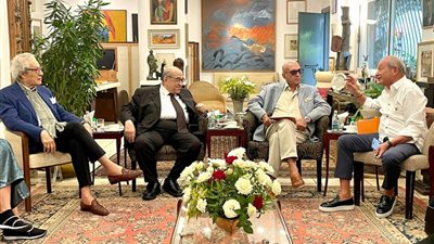 مجلس أمناء مؤسسة فاروق حسني يقرر مضاعفة قيمة جائزة الاستحقاق 