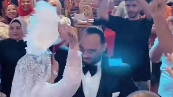 عوسين بأسوان يقومان