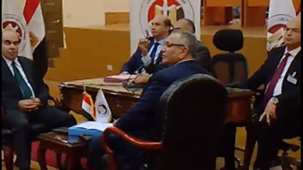 عبد السند يمامة رئيس