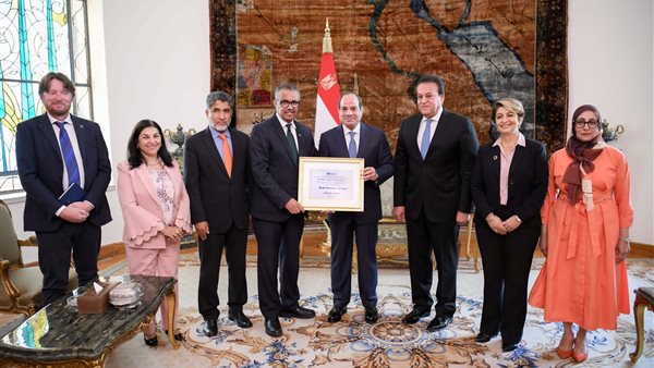 السيسي ووزير الصحة