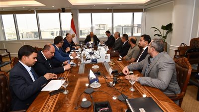 وزير الإسكان ومحافظ القاهرة يتابعان الموقف التنفيذي لمشروعات التطوير بالمحافظة