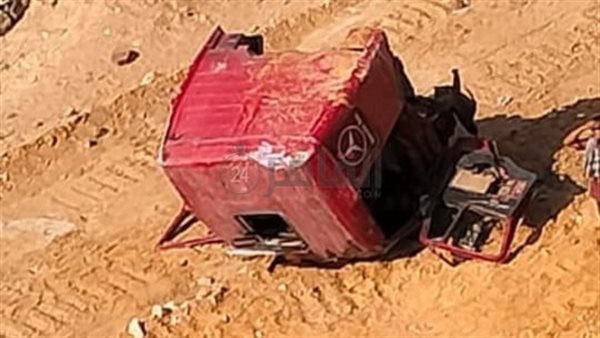 سقوط سيارة من أعلى