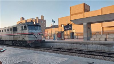 مصرع مزارع أسفل عجلات قطار بسوهاج.. وجهات التحقيق تصرح بدفن الجثة 