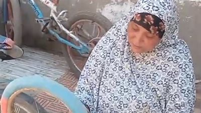 خالتي فرنسا بالفيوم.. سيدة تمتهن إصلاح العجل: علمت نفسي علشان أصرف على ولادي| بث مباشر 