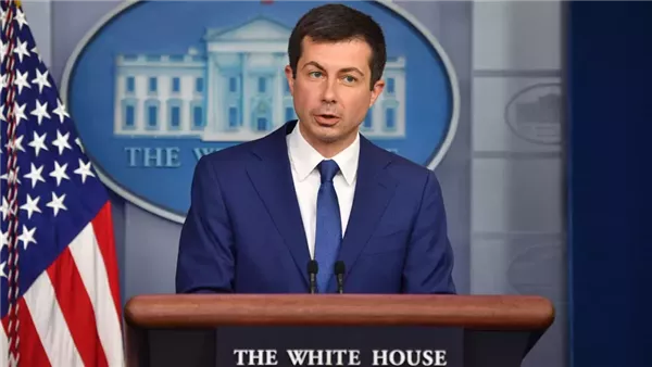 وزير النقل الأمريكي