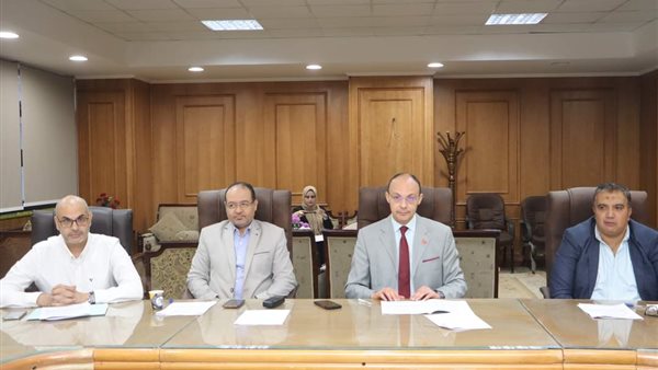 عميد كلية الطب بجامعة