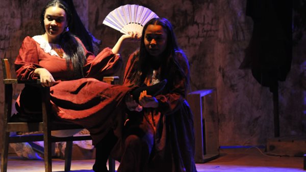 العرض المسرحي أحفاد