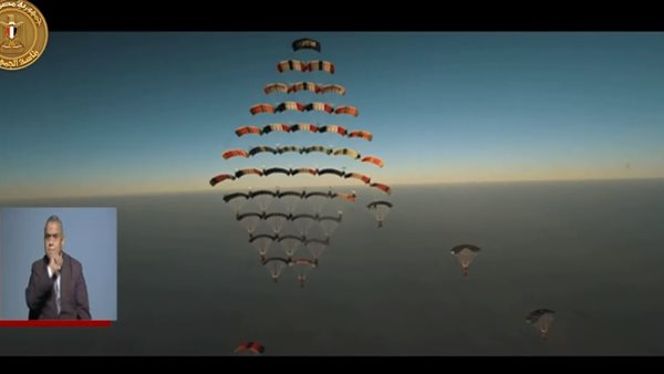 تشابك 50 قافزا من